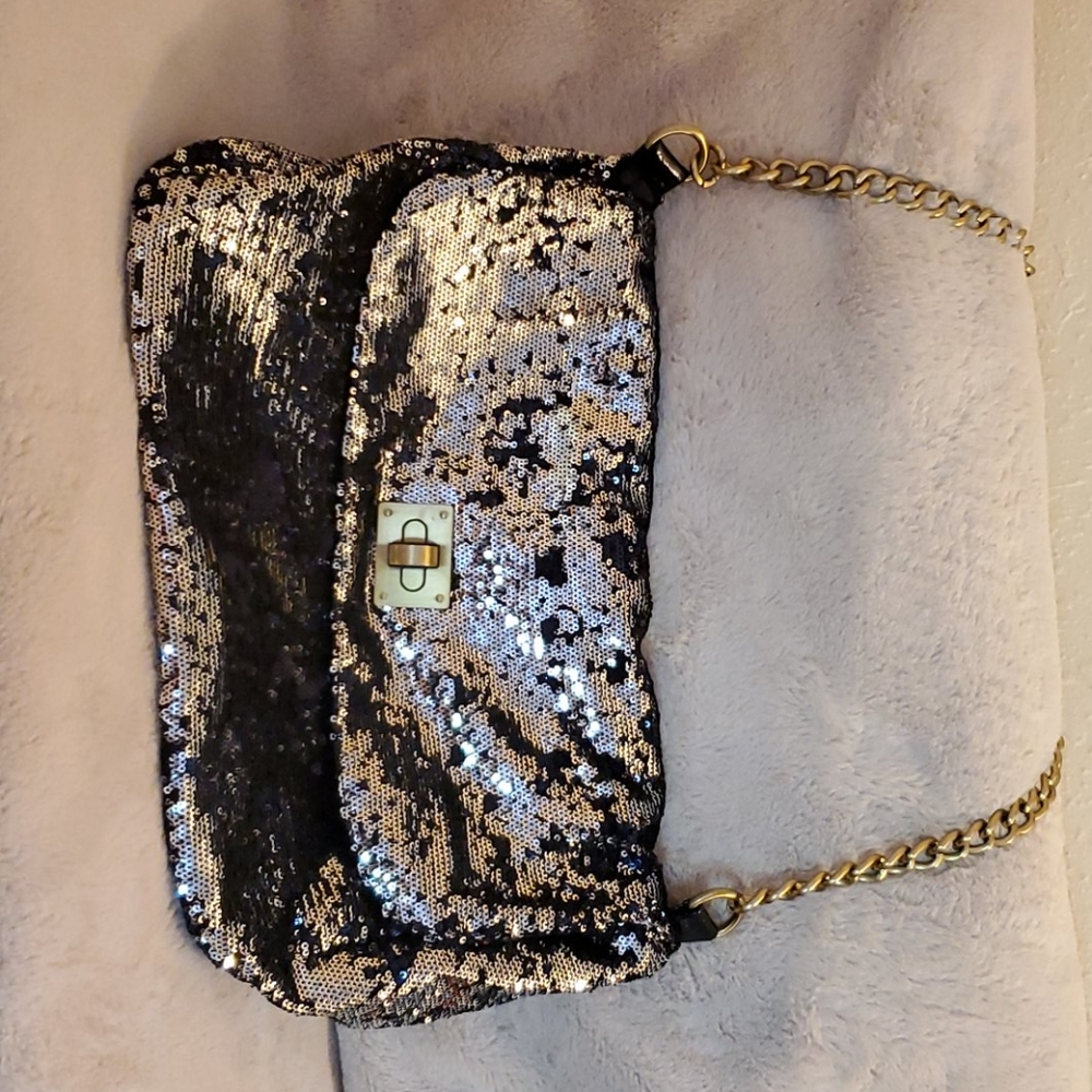 Sequence Purse 👛